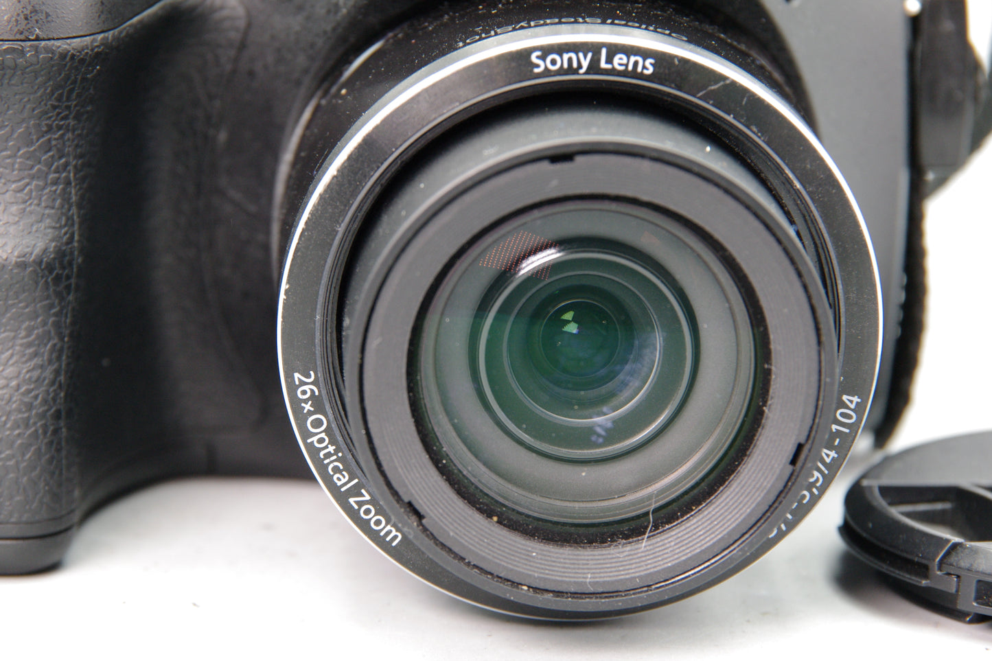 Sony DSC‑H200 20.1MP Bridge Camera with 26x Zoom – Excellent Condition