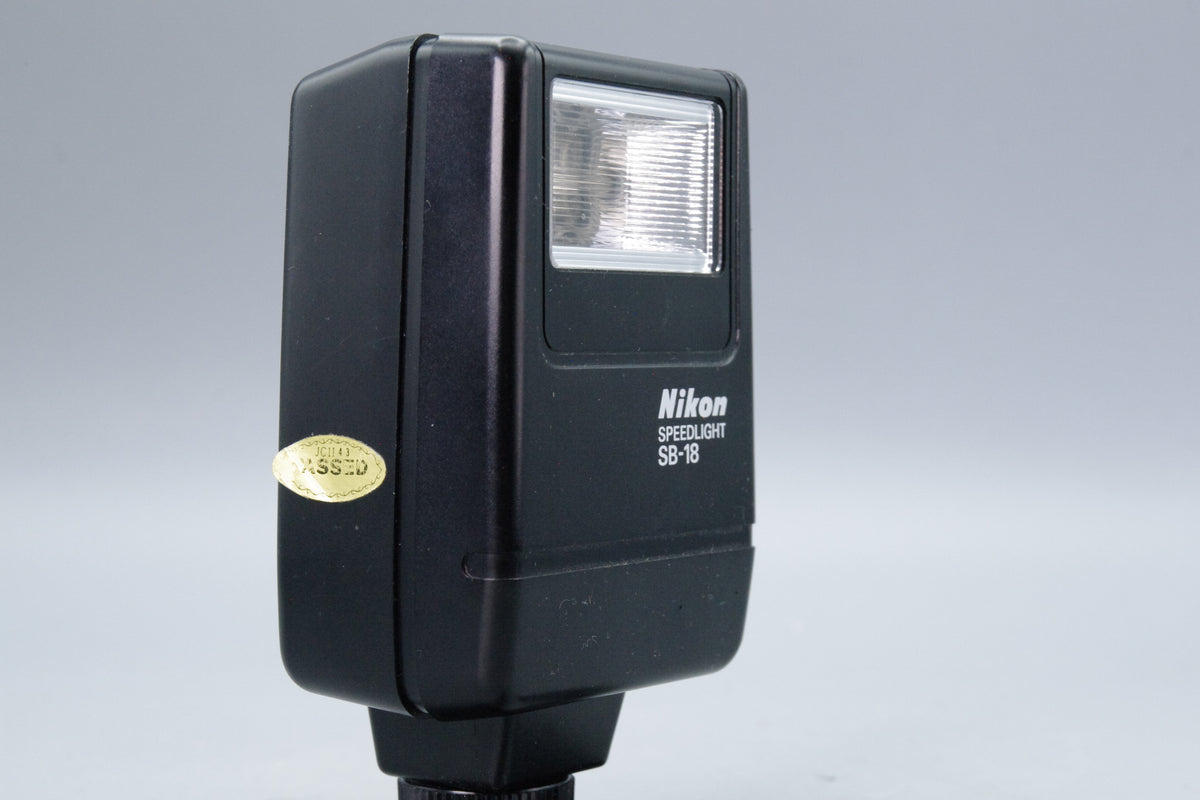 Nikon Speedlight SB‑18