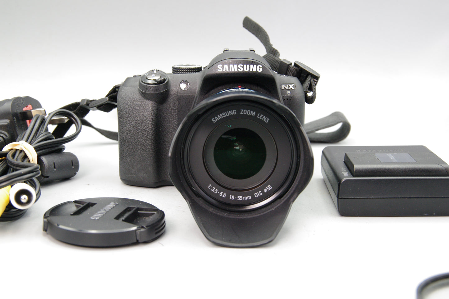 Samsung NX5 Mirrorless Camera with 18‑55mm Lens and Charger – Unmarked