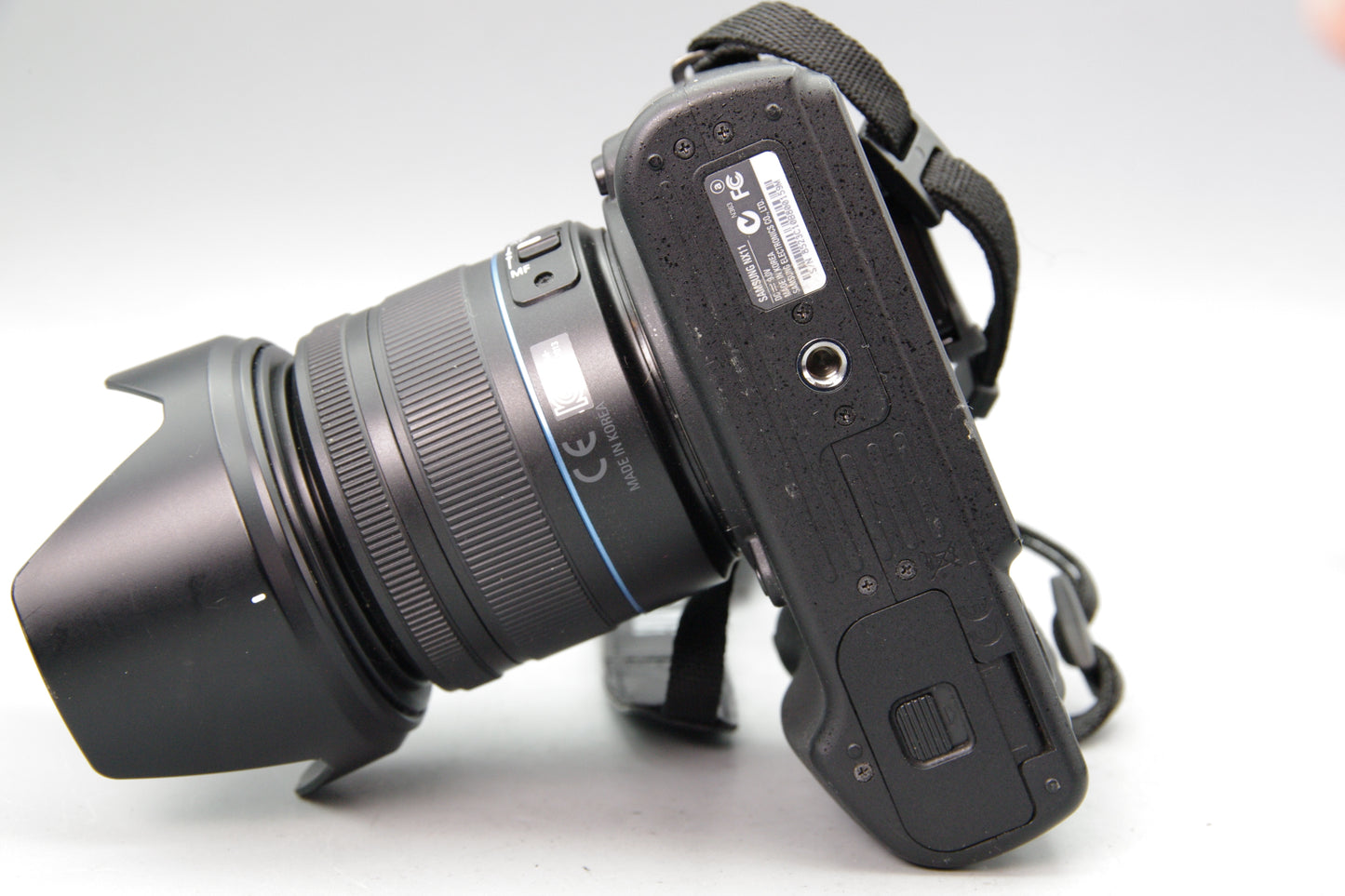 Samsung NX11 14.6MP Mirrorless Camera with 18‑55mm Lens & Charger - Excellent
