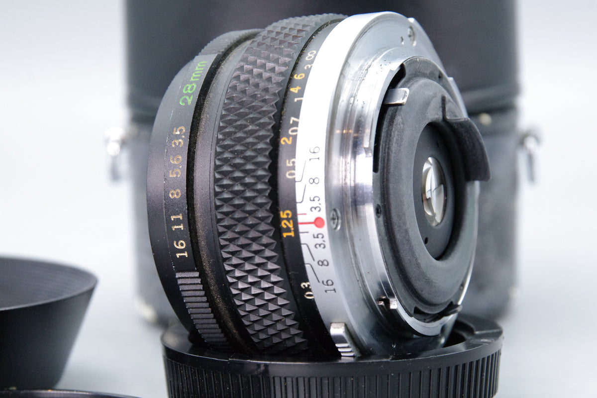 Olympus OM G.Zuiko Auto-W 28mm f3.5 Wide Angle Prime Lens Excellent Case&Hood