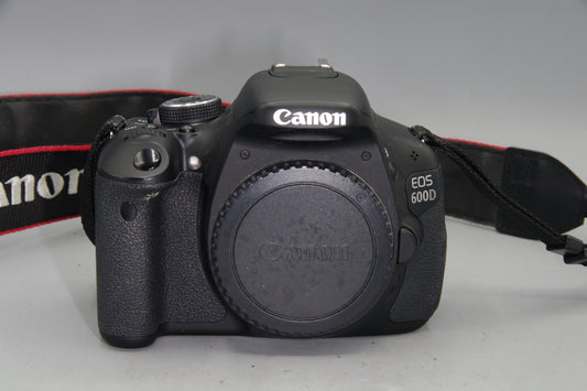Canon EOS 600D 18MP DSLR Camera – Excellent with Battery & Cap S/C 3019