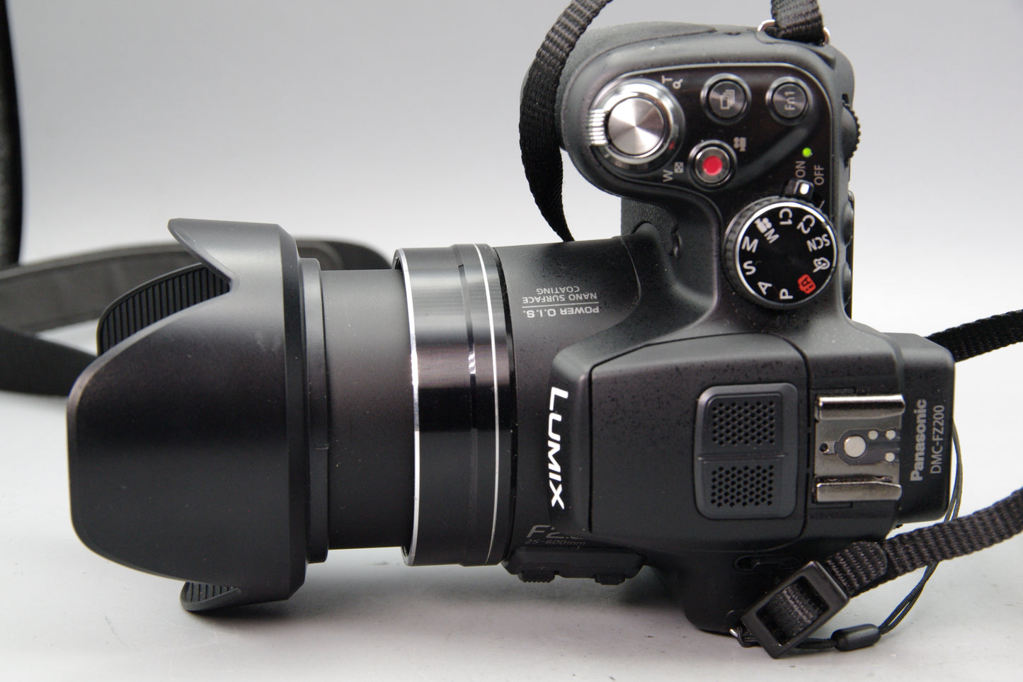 Panasonic Lumix DMC‑FZ200 12MP Bridge Camera with Charger – Excellent Condition