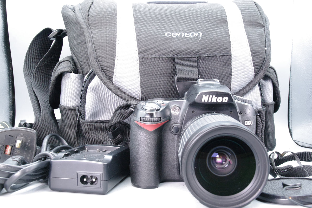 Nikon D90 12.3MP DSLR Camera Body 28-100mm Lens Bag Charger Tested