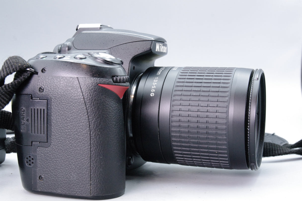 Nikon D90 12.3MP DSLR Camera Body 28-100mm Lens Bag Charger Tested