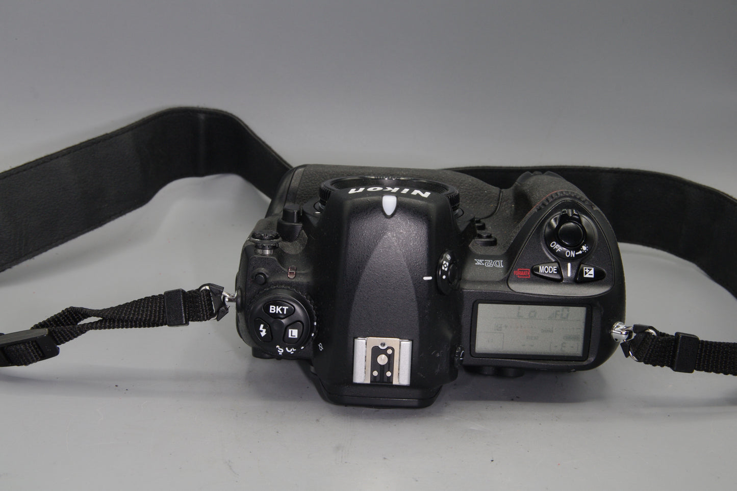 Nikon D2X 12.4MP Professional DSLR & Battery - Low S/C 11238 - Excellent