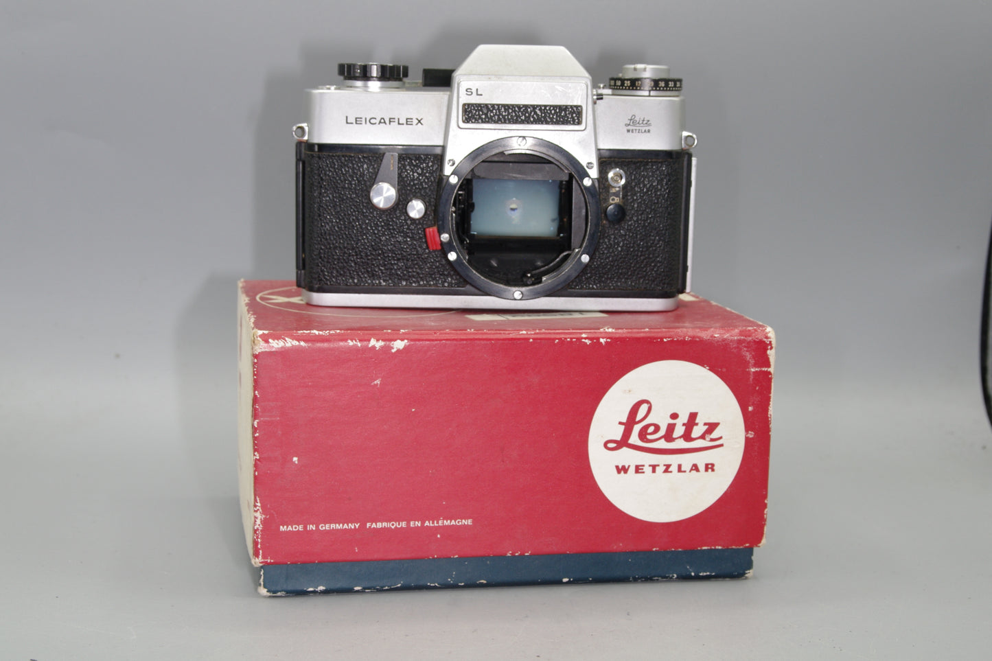 1970 Leicaflex SL 35mm SLR -Excellent Working Condition in Box