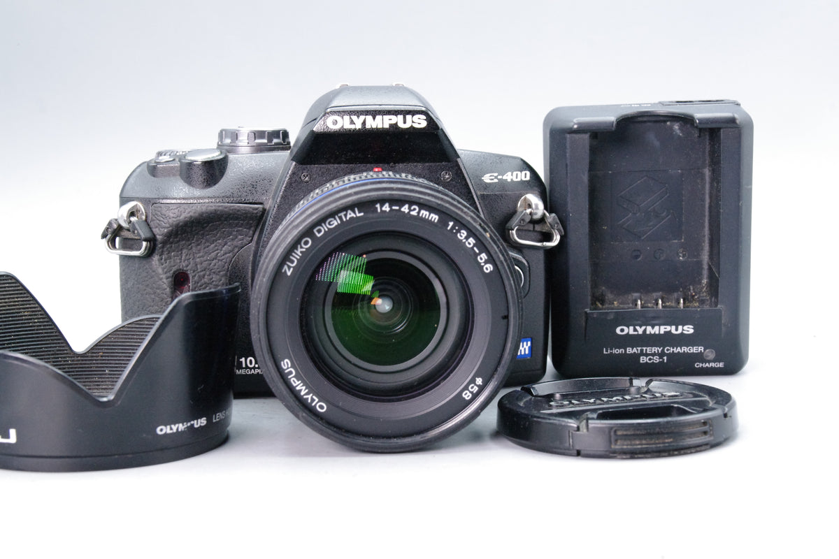 Olympus E-400 DSLR Camera Kit with Zuiko 14-42mm Lens and BCS-1 Charger
