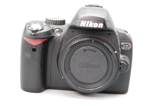 Nikon D60 10.2MP DSLR +Battery - Excellent - Shutter Count 13671