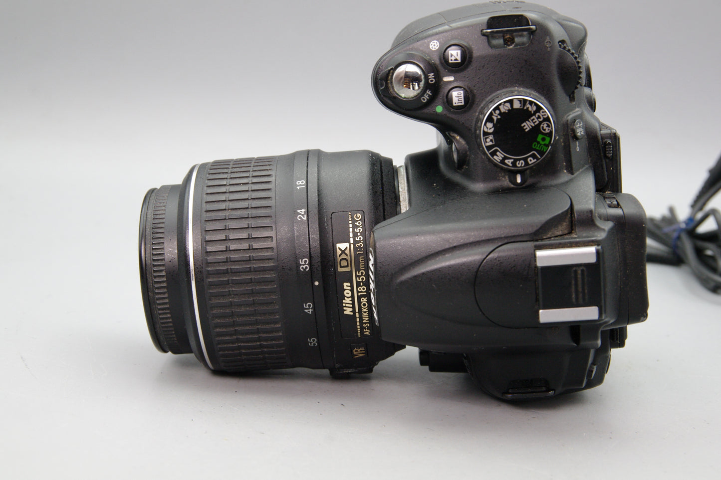 Nikon D5000 12.3MP DSLR Camera + 18‑55mm VR Lens – Battery & Charger – 9920 SC