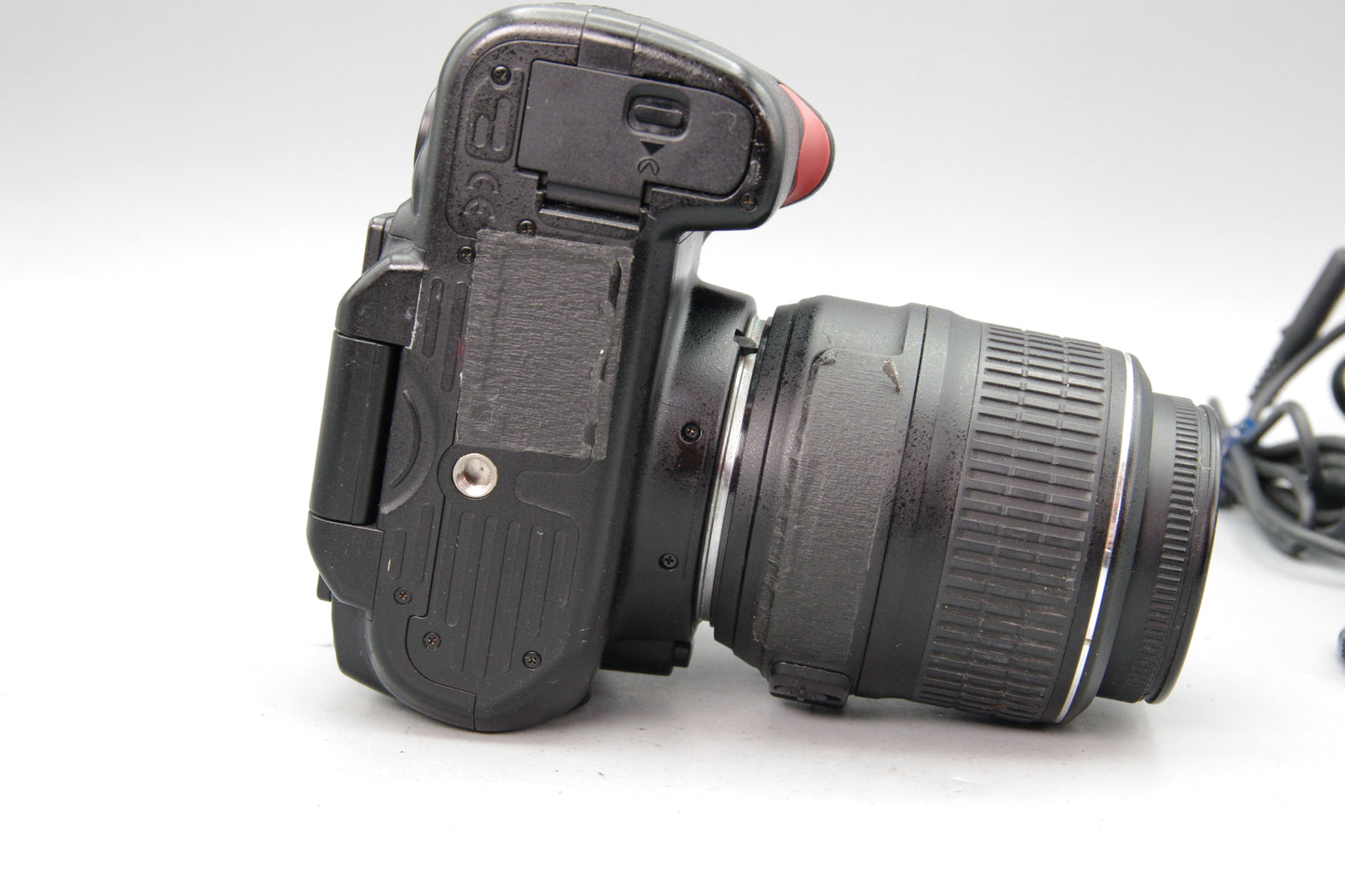 Nikon D5000 12.3MP DSLR Camera + 18‑55mm VR Lens – Battery & Charger – 9920 SC