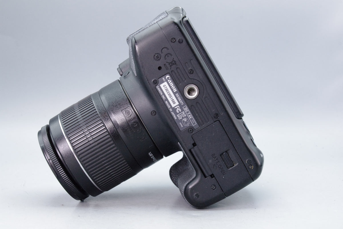 Canon EOS 650D DSLR Camera Kit + EF-S 18-55mm IS II Low S/C