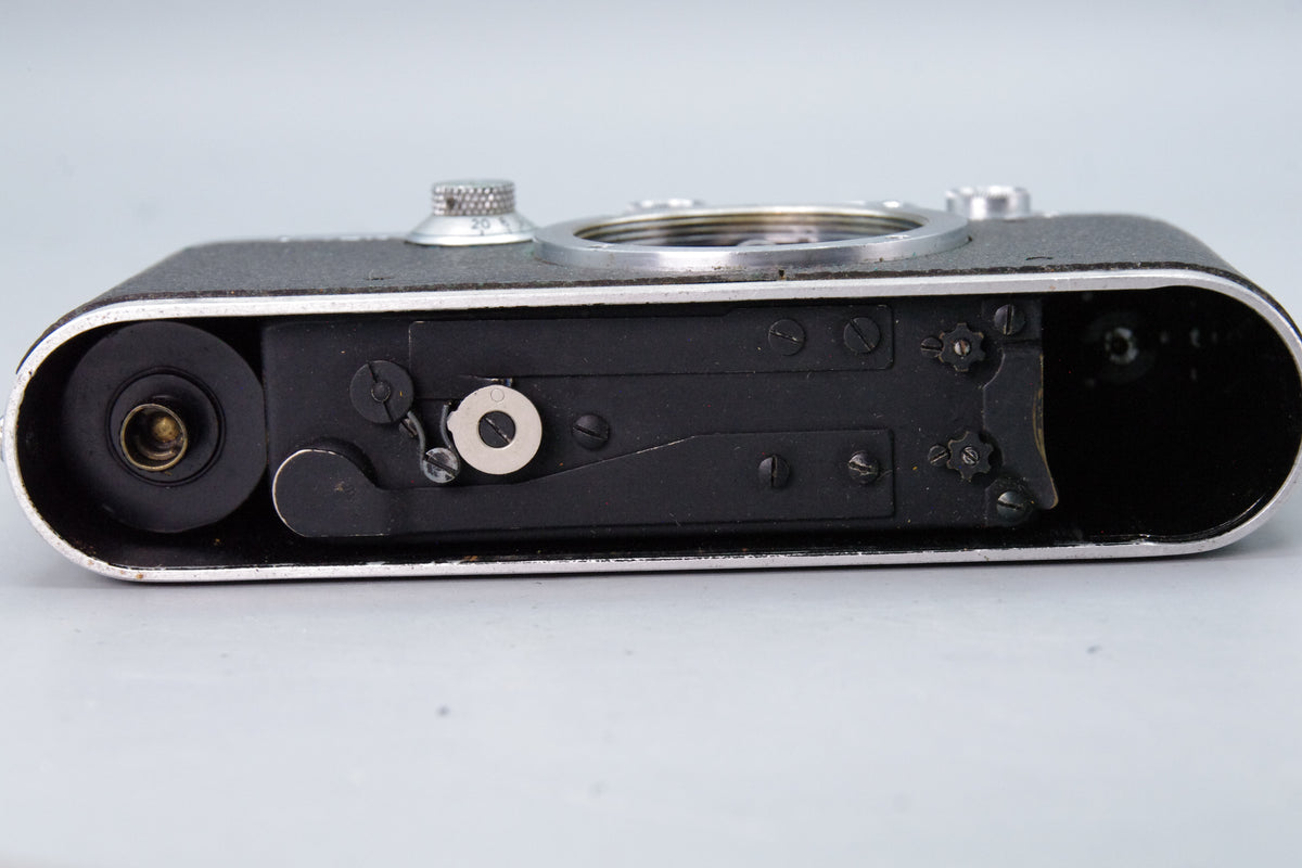 Leica IIIa 35mm Rangefinder Body – 1938 – Vintage Classic – SN 266806