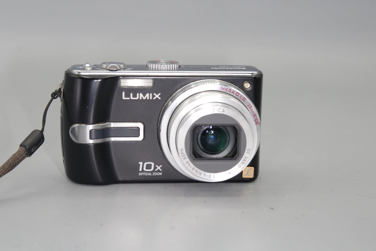 Panasonic Lumix DMC-TZ3 7.2MP Digital Compact+ Leather Case - Excellent