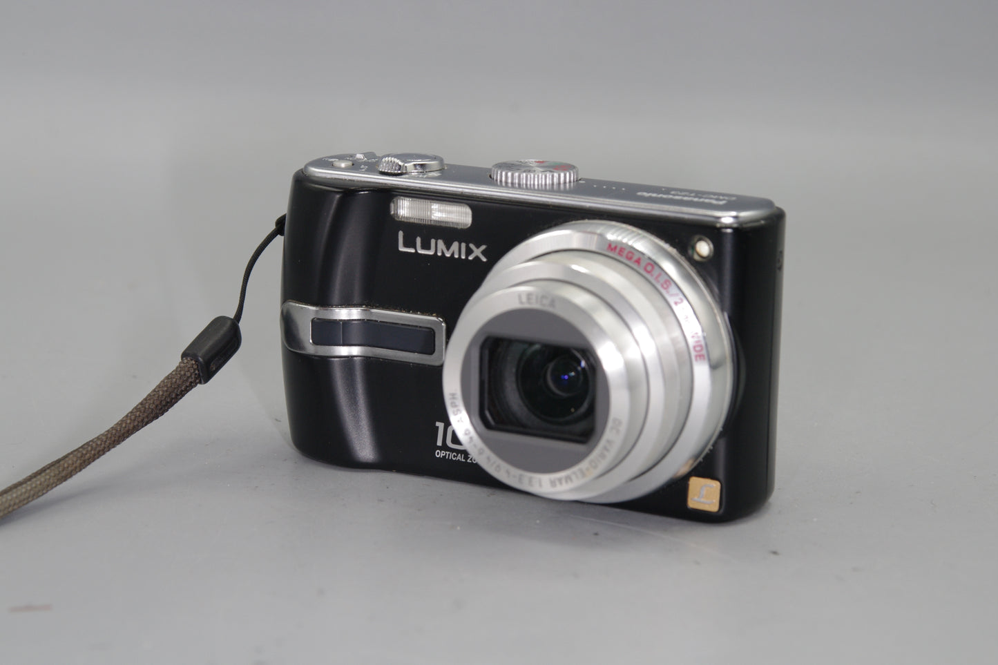 Panasonic Lumix DMC-TZ3 7.2MP Digital Compact+ Leather Case - Excellent