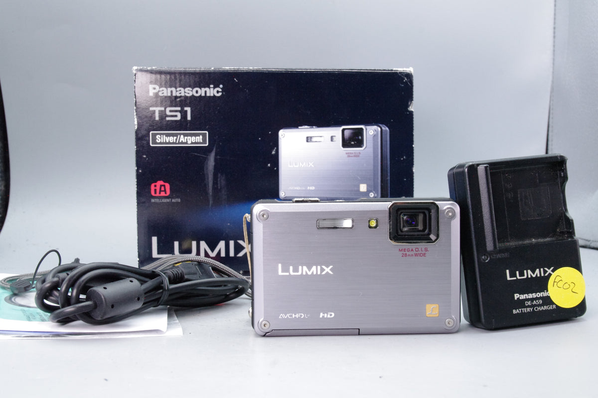 Panasonic Lumix DMC-TS1 Rugged Waterproof Digital Camera Boxed Kit