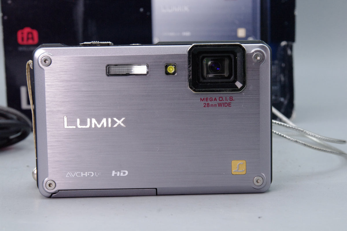 Panasonic Lumix DMC-TS1 Rugged Waterproof Digital Camera Boxed Kit