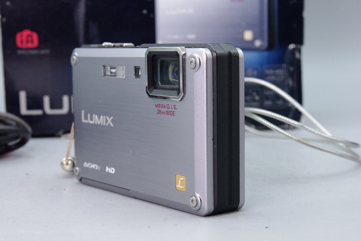 Panasonic Lumix DMC-TS1 Rugged Waterproof Digital Camera Boxed Kit