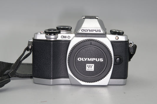 Olympus OM-D E-M10 M4/3 Mirrorless Digital Camera S/C 3086