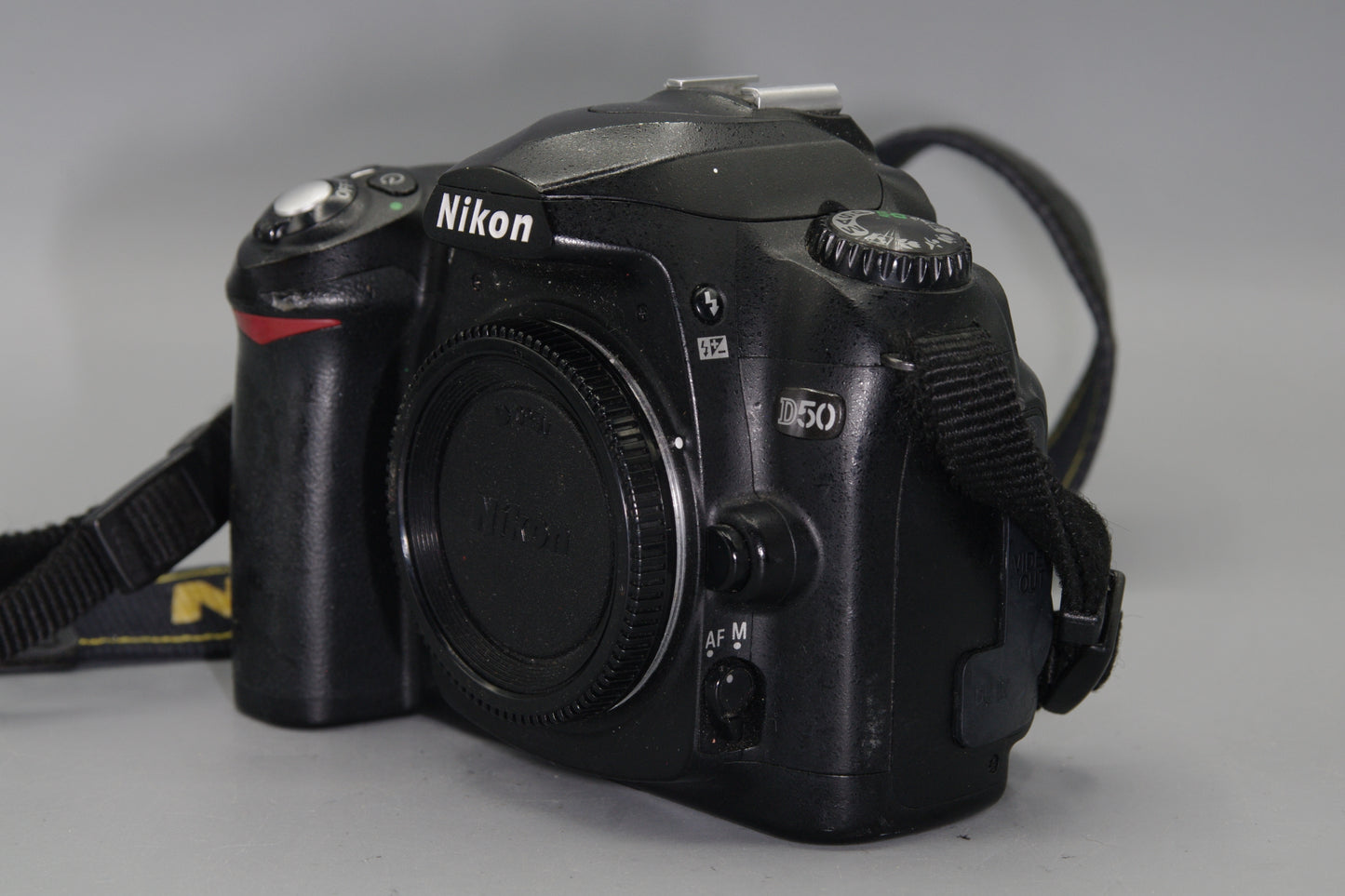 Nikon D50 6.1MP DSLR Body - Shutter Count 6905
