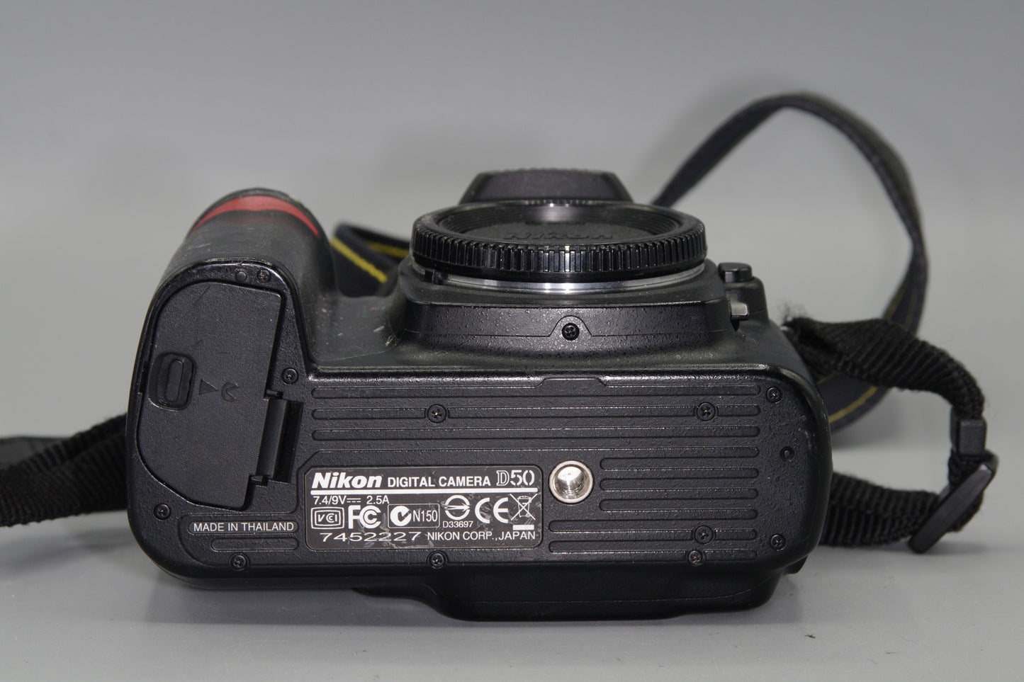 Nikon D50 6.1MP DSLR Body - Shutter Count 6905