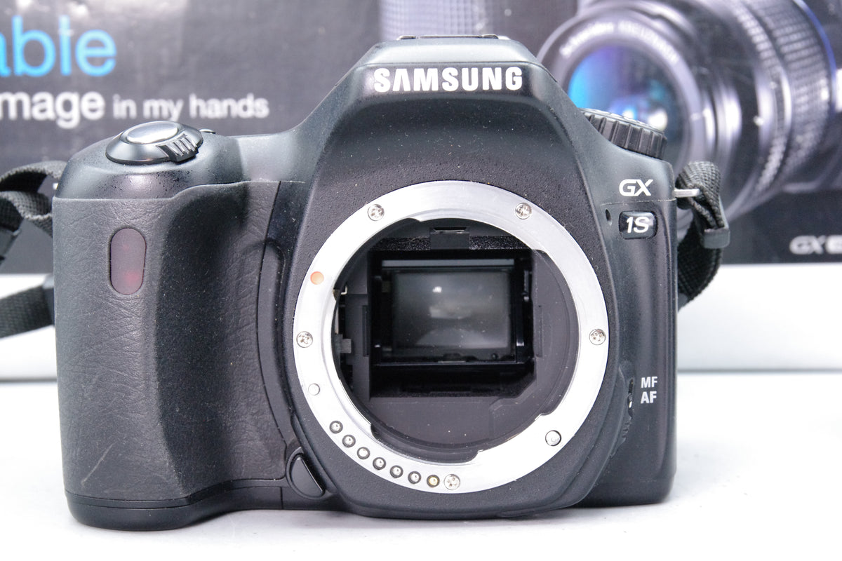 Samsung GX-1S 6MP DSLR with 2 Lenses, boxed - Excellent