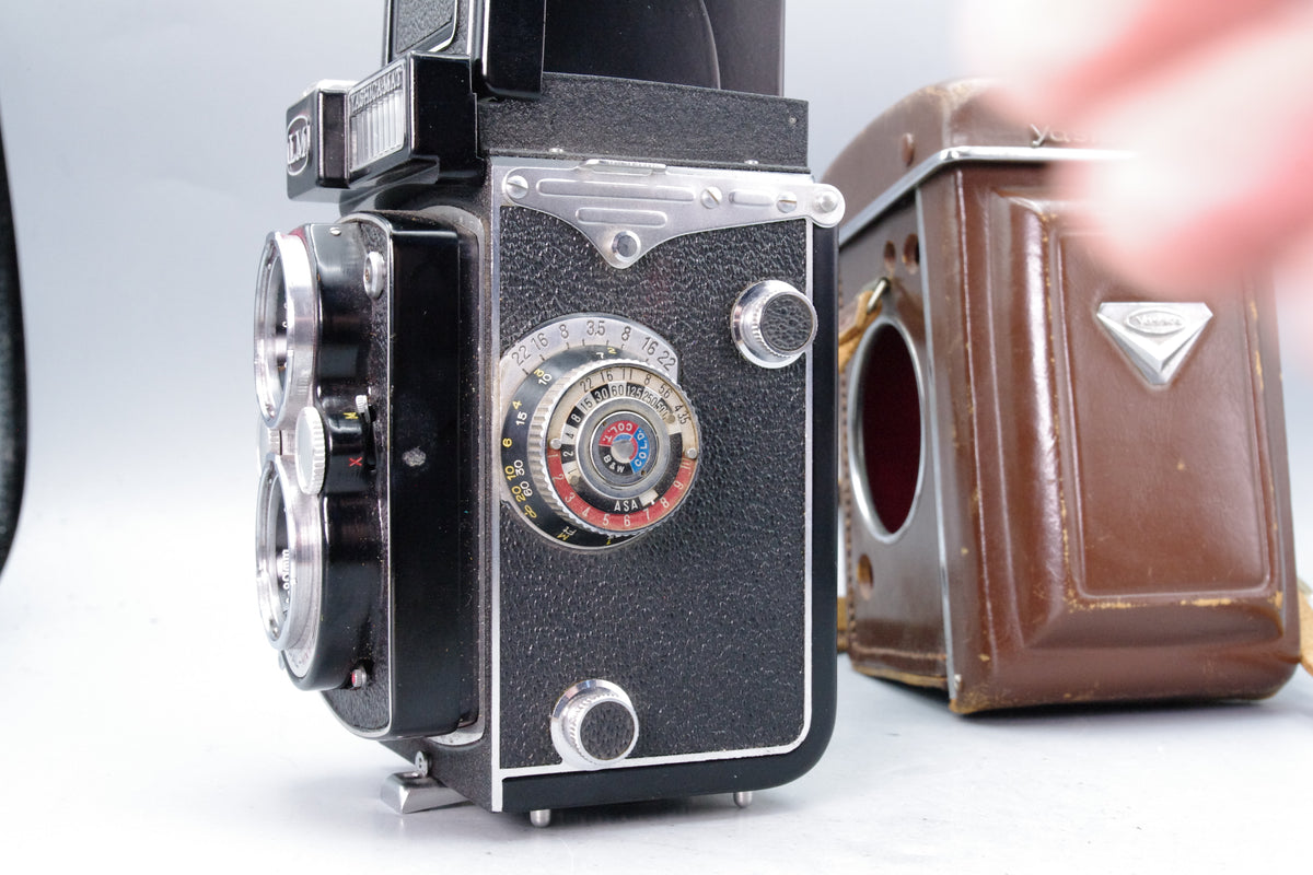 Yashica-Mat LM TLR Medium Format Film Camera with Case - EXC
