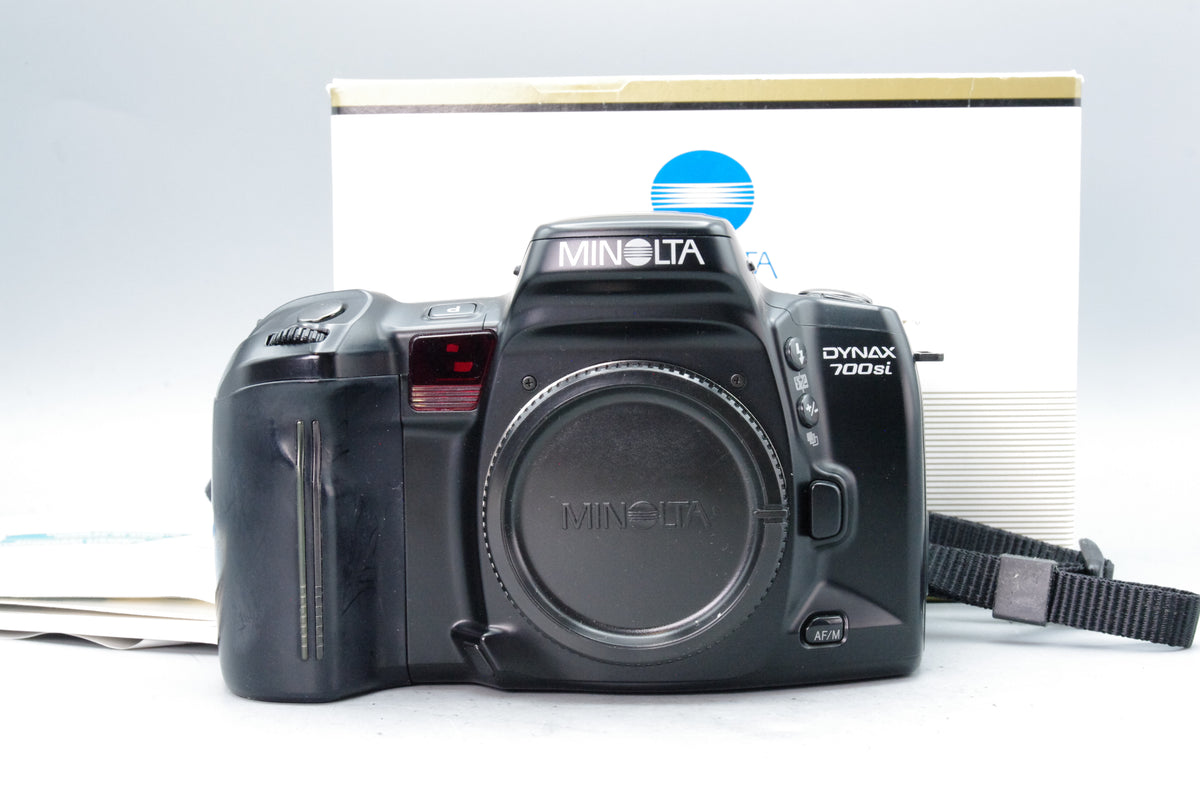 Minolta Dynax 700si 35mm SLR Film Camera Body Boxed