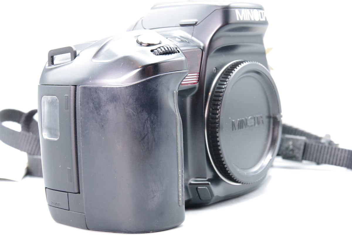 Minolta Dynax 700si 35mm SLR Film Camera Body Boxed