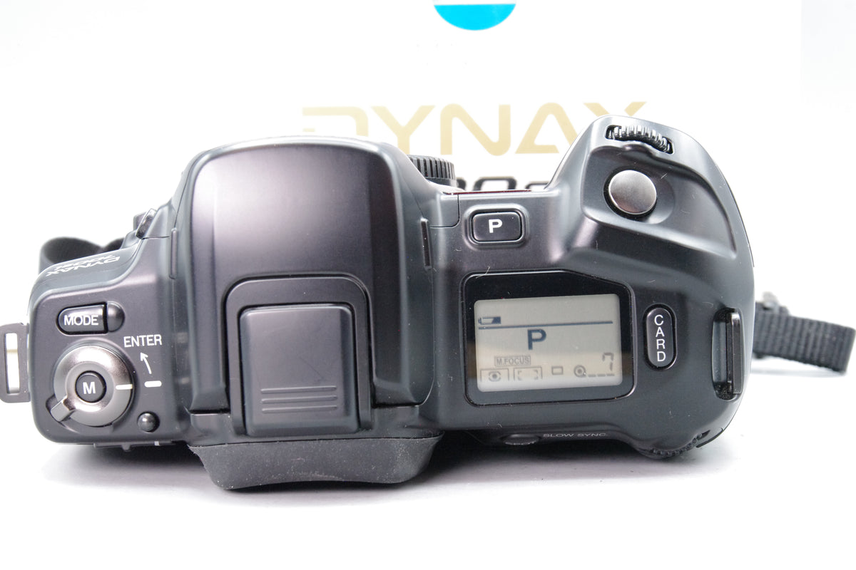 Minolta Dynax 700si 35mm SLR Film Camera Body Boxed