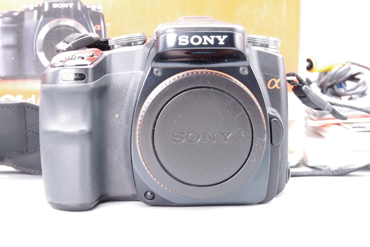 Sony Alpha DSLR-A100 10.2MP Digital SLR Camera Body Boxed Kit - Very Good