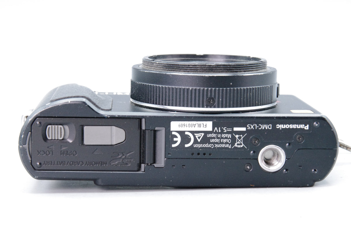 Panasonic Lumix DMC-LX5 10.1MP Digital Compact Camera - Good