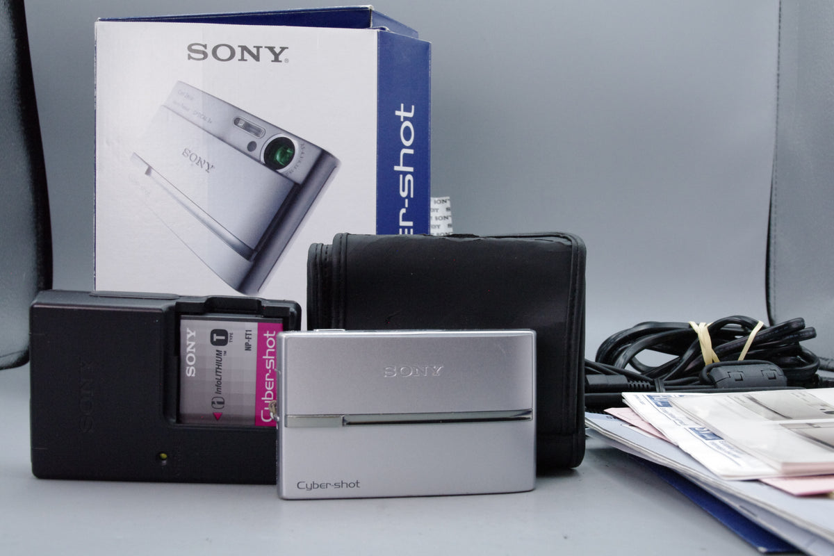 Sony Cyber-shot DSC-T9 6.0MP Digital Camera Boxed Kit  - Excellent