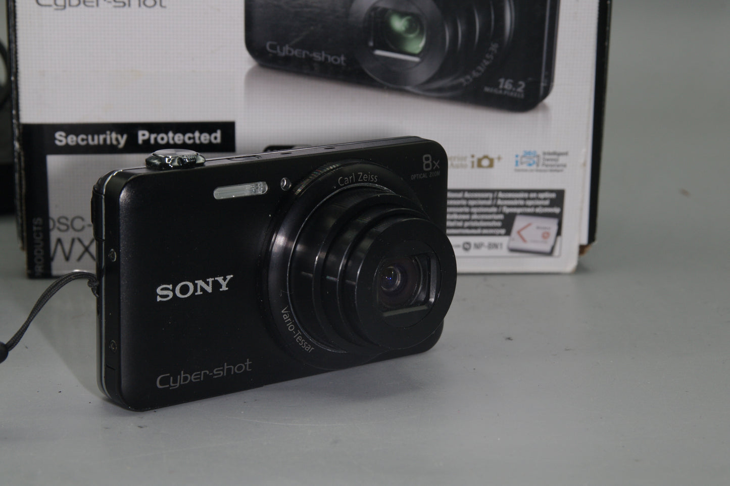 Sony DSC-WX80 16.2MP Digital Compact Camera Boxed