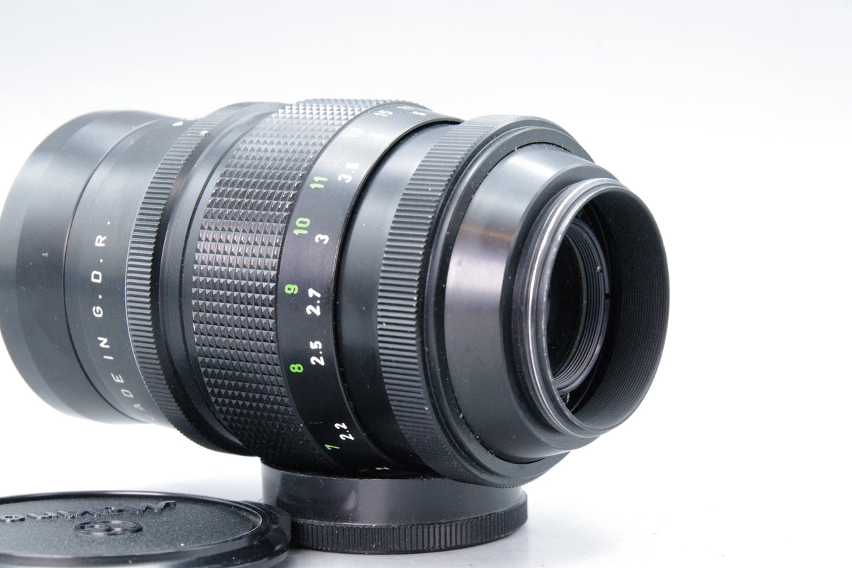 Pentacon 135mm f/2.8 Vintage Telephoto Lens (15-Blade Bokeh Monster, M42)