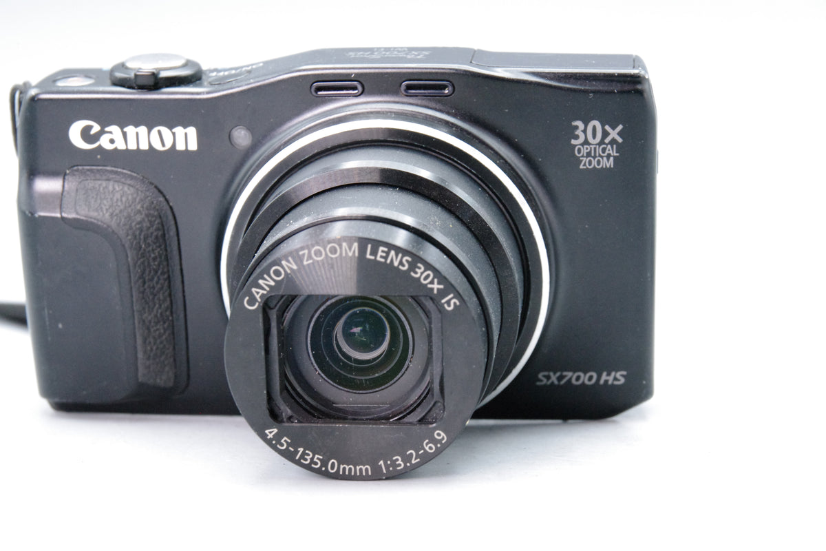 Canon PowerShot SX700 HS 16.1MP Travel Zoom Digital Camera Kit