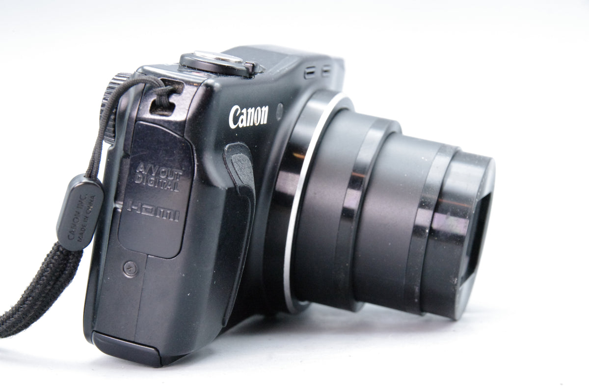 Canon PowerShot SX700 HS 16.1MP Travel Zoom Digital Camera Kit