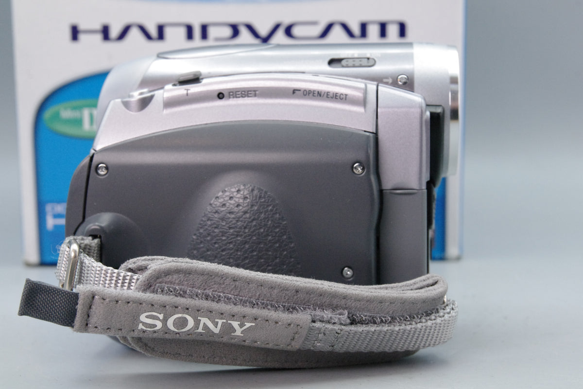 Sony Handycam DCR-HC90E MiniDV Digital Video Camera Boxed Kit
