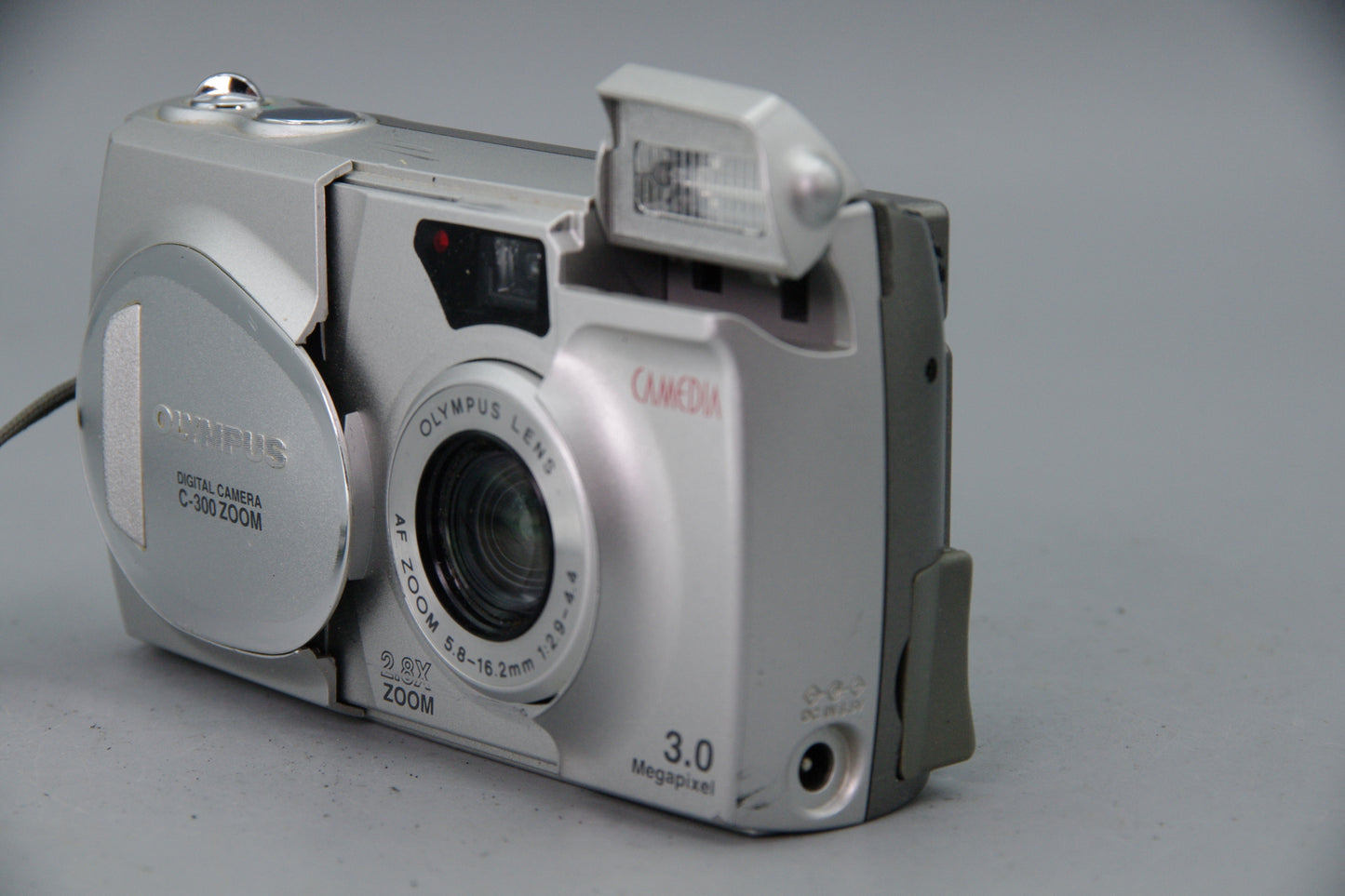 Olympus Camedia C‑300 3MP Compact Digital Camera – AA Powered – Working – VGC