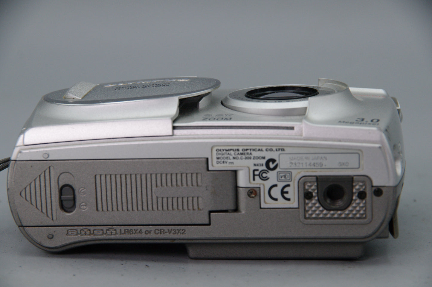 Olympus Camedia C‑300 3MP Compact Digital Camera – AA Powered – Working – VGC