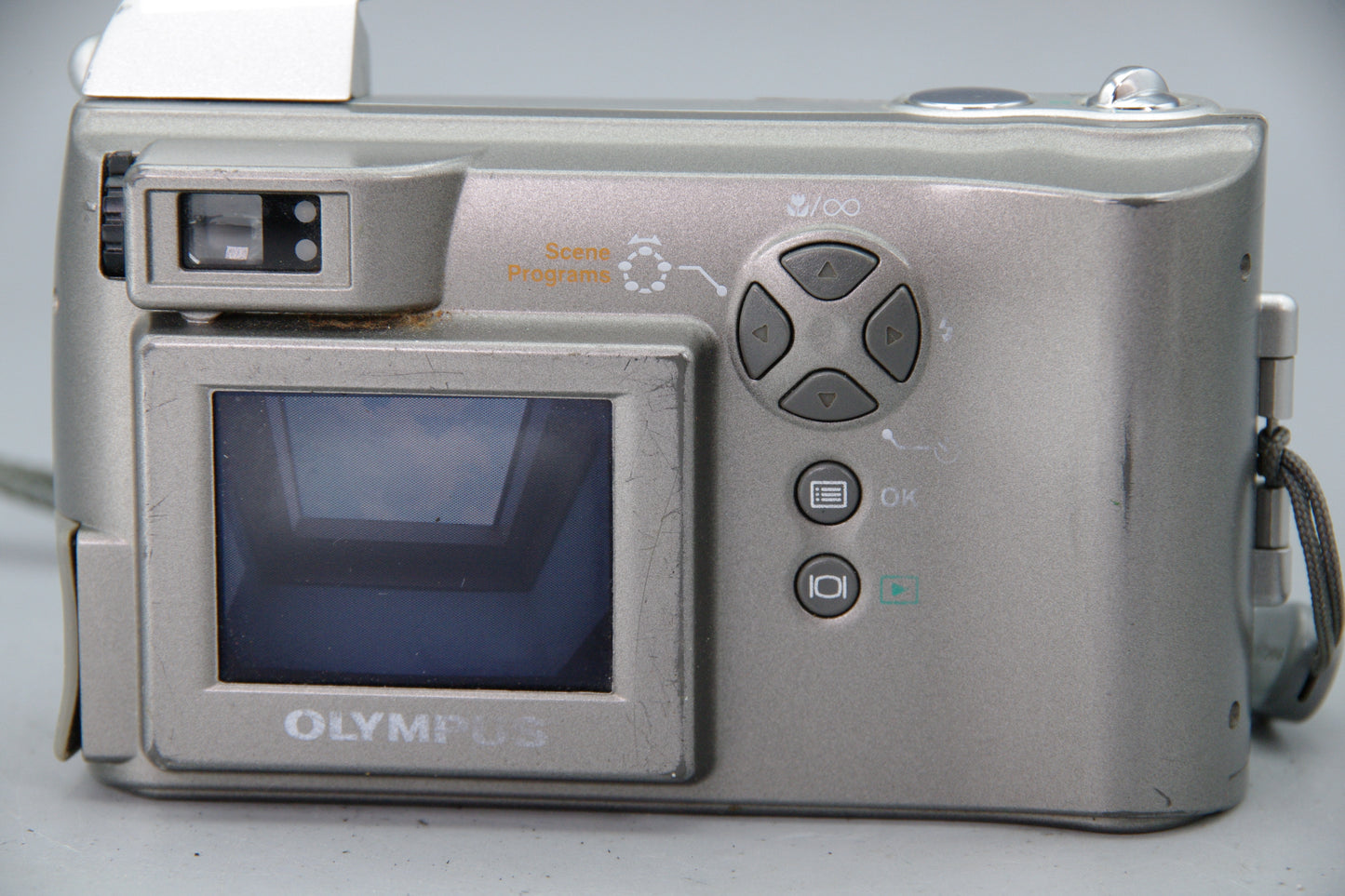 Olympus Camedia C‑300 3MP Compact Digital Camera – AA Powered – Working – VGC