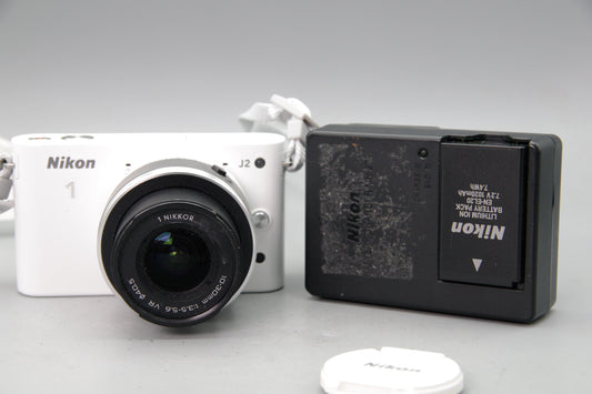 Nikon 1 J2 Mirrorless Camera with 10–30mm Lens & Charger Working but Faults