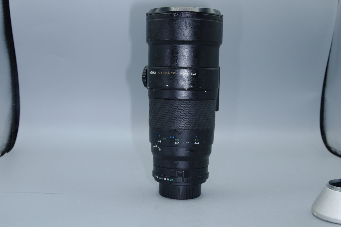 Sigma APO Macro 180mm F/2.8 Lens with Caps - MD Mount For Renovation