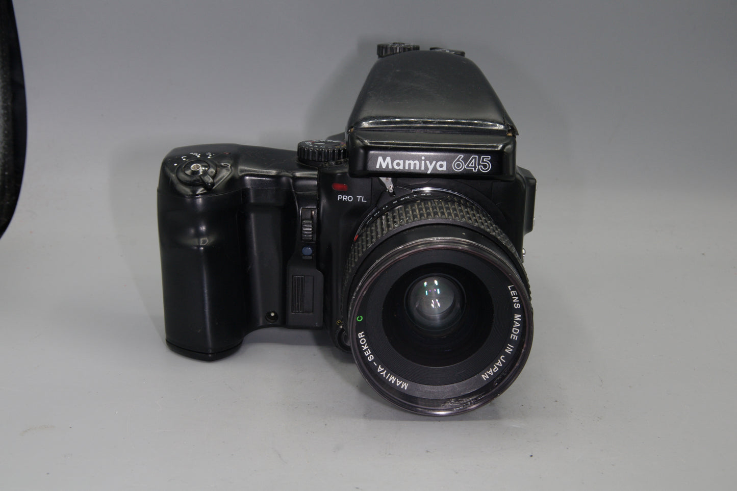 Mamiya 645 Pro TL with 45mm F/2.8 Lens, Winder, Prism and 120 Back