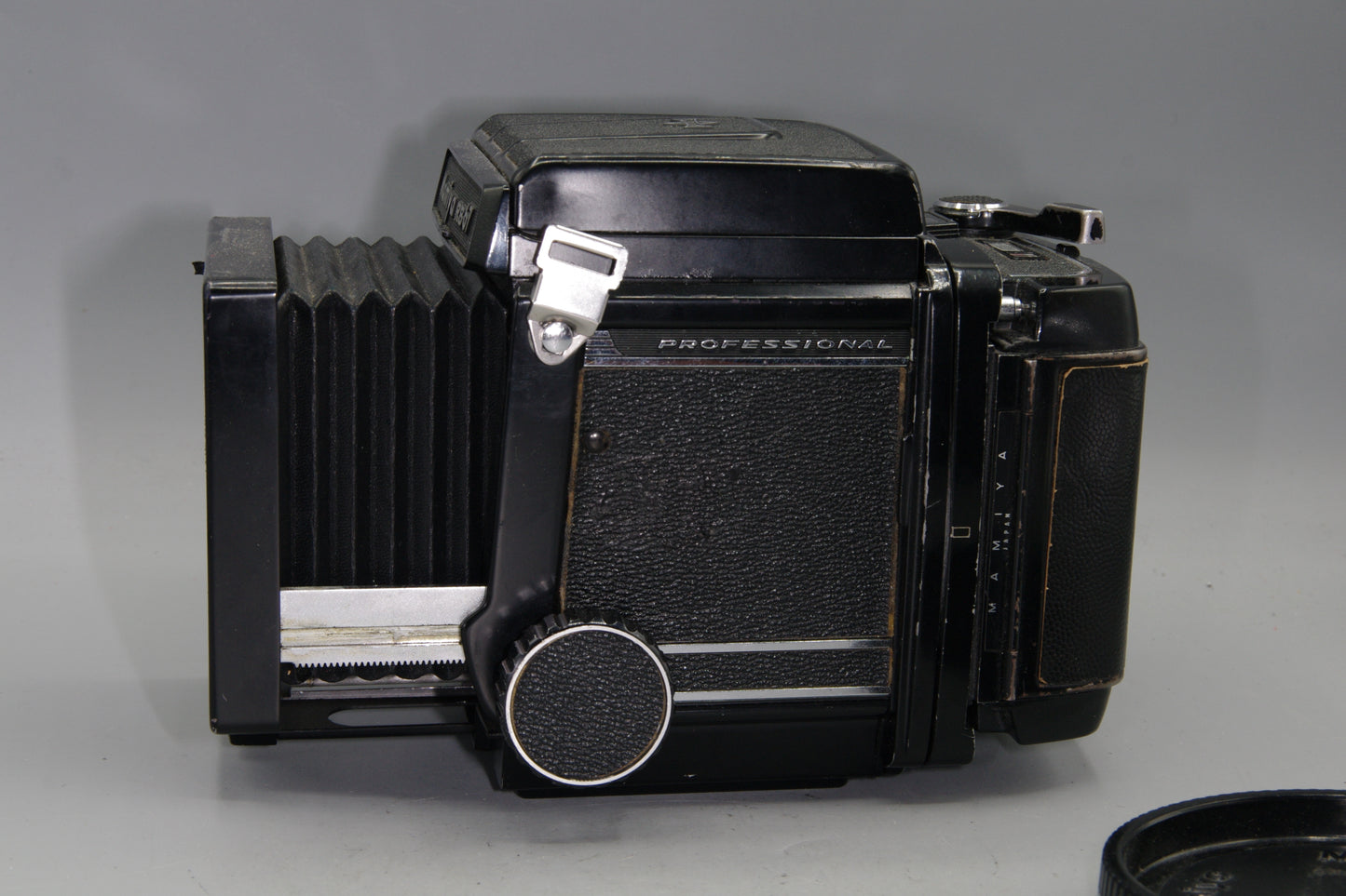Mamiya RB67 Pro Body – 6x7 Medium Format – VGC – Tested