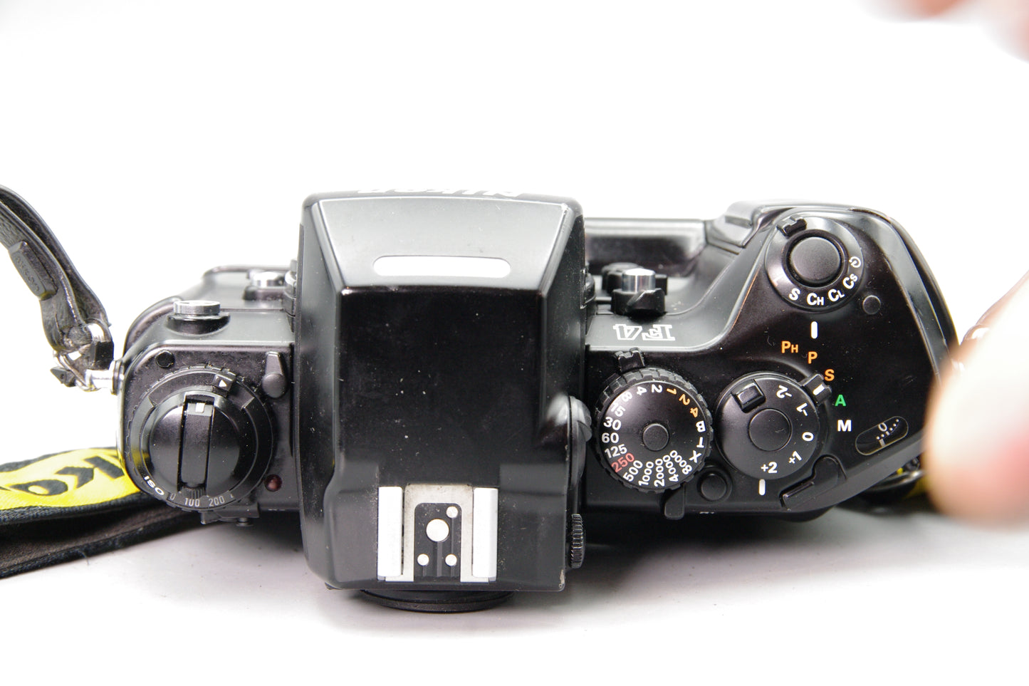 Nikon F4 35mm Professional SLR Camera + MB-21 – Autofocus – Film Tested – Japan