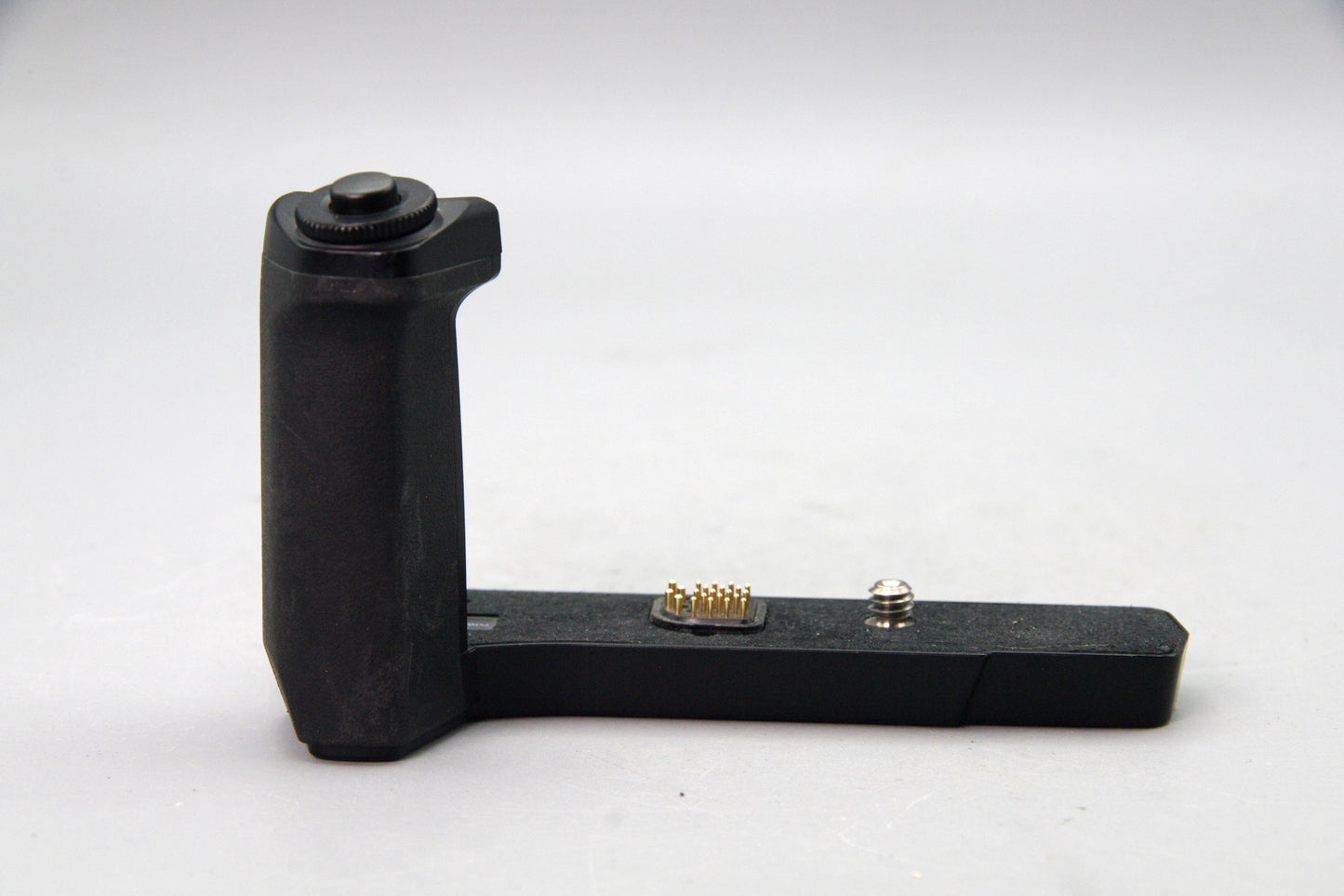 Olympus HLD‑6G Grip – Genuine Olympus – For OM‑D E‑M5 – Excellent