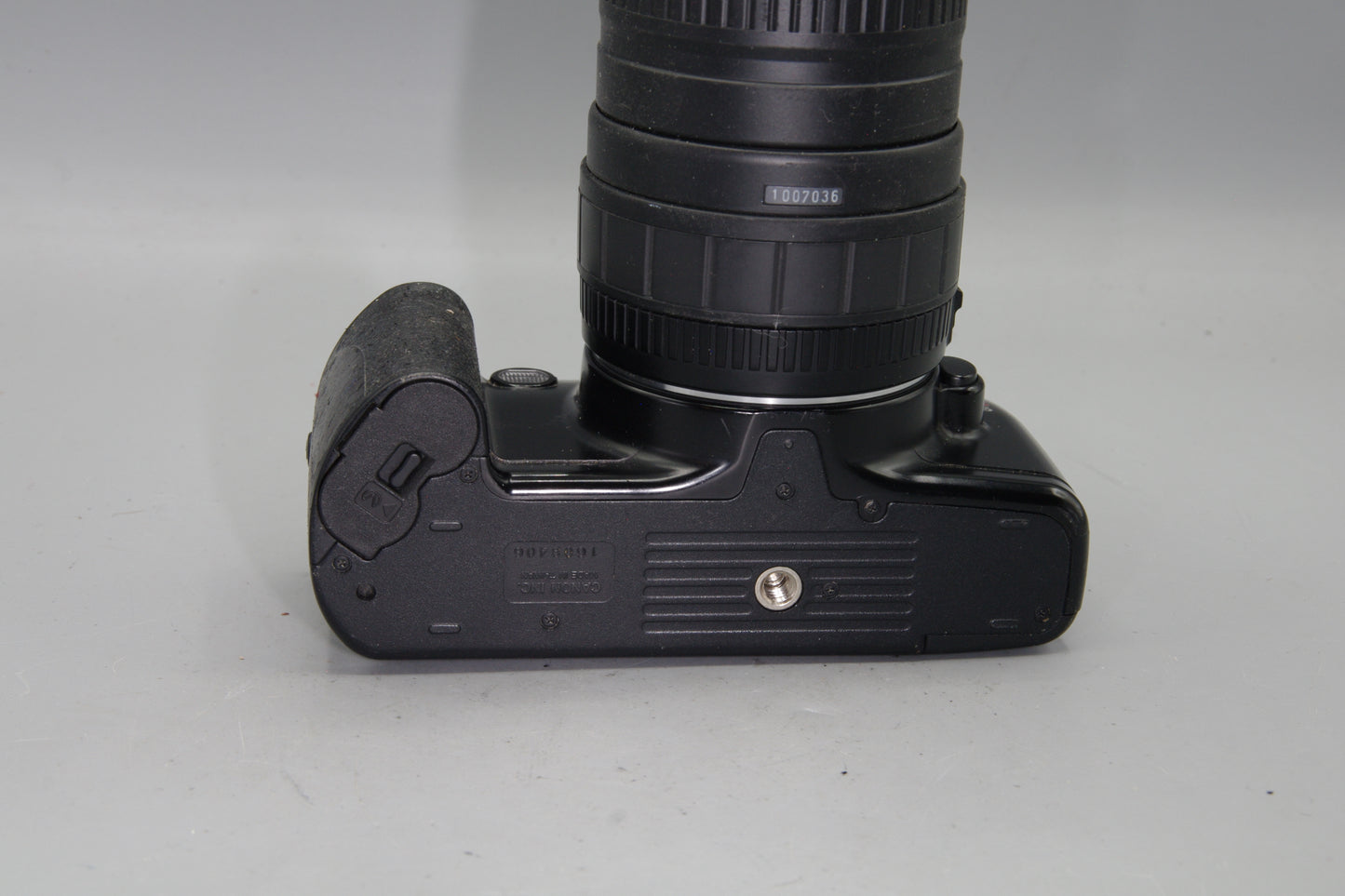 Canon EOS Rebel XS 35mm SLR + Sigma 100–300mm Lens – Excellent