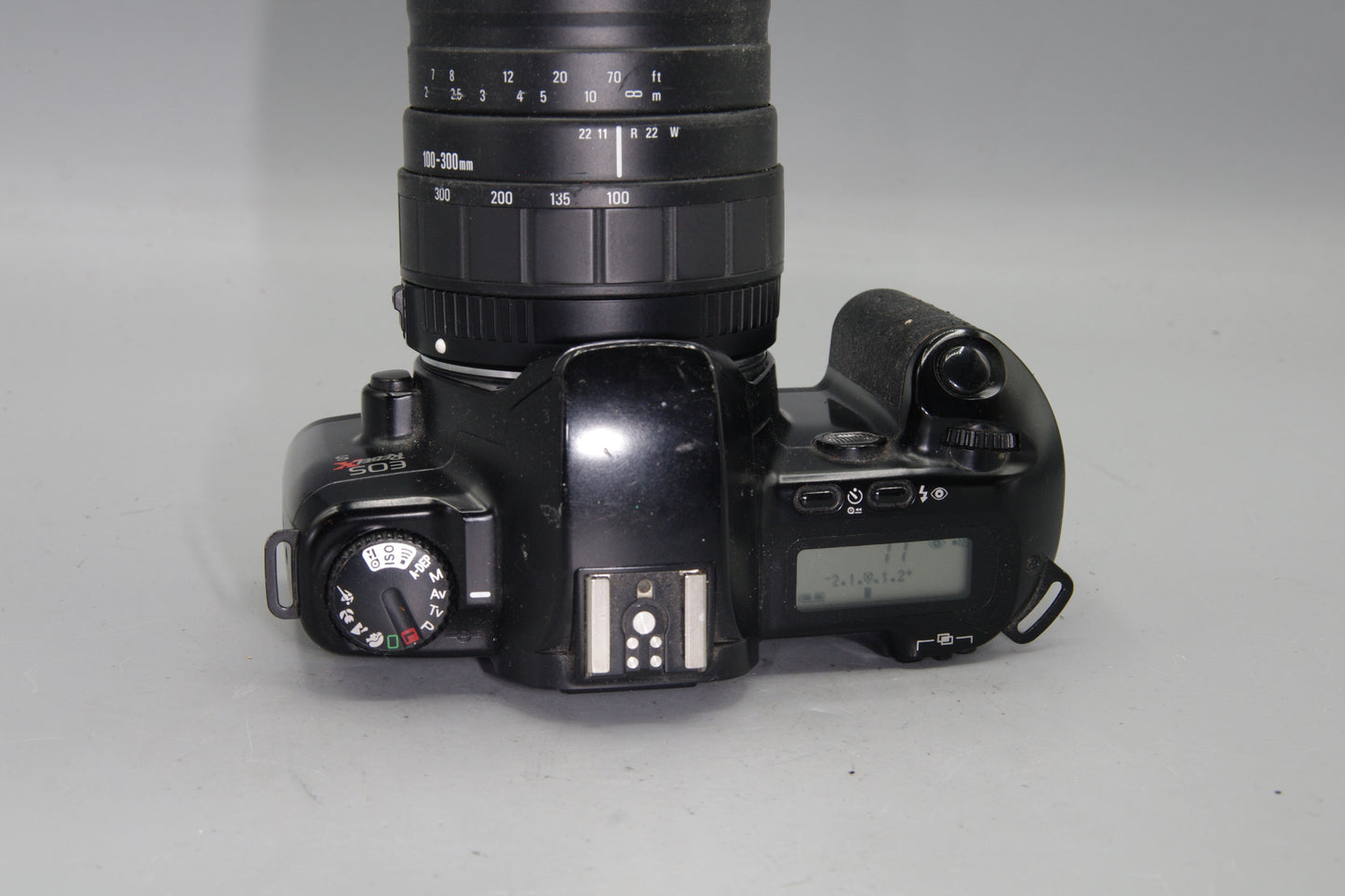 Canon EOS Rebel XS 35mm SLR + Sigma 100–300mm Lens – Excellent