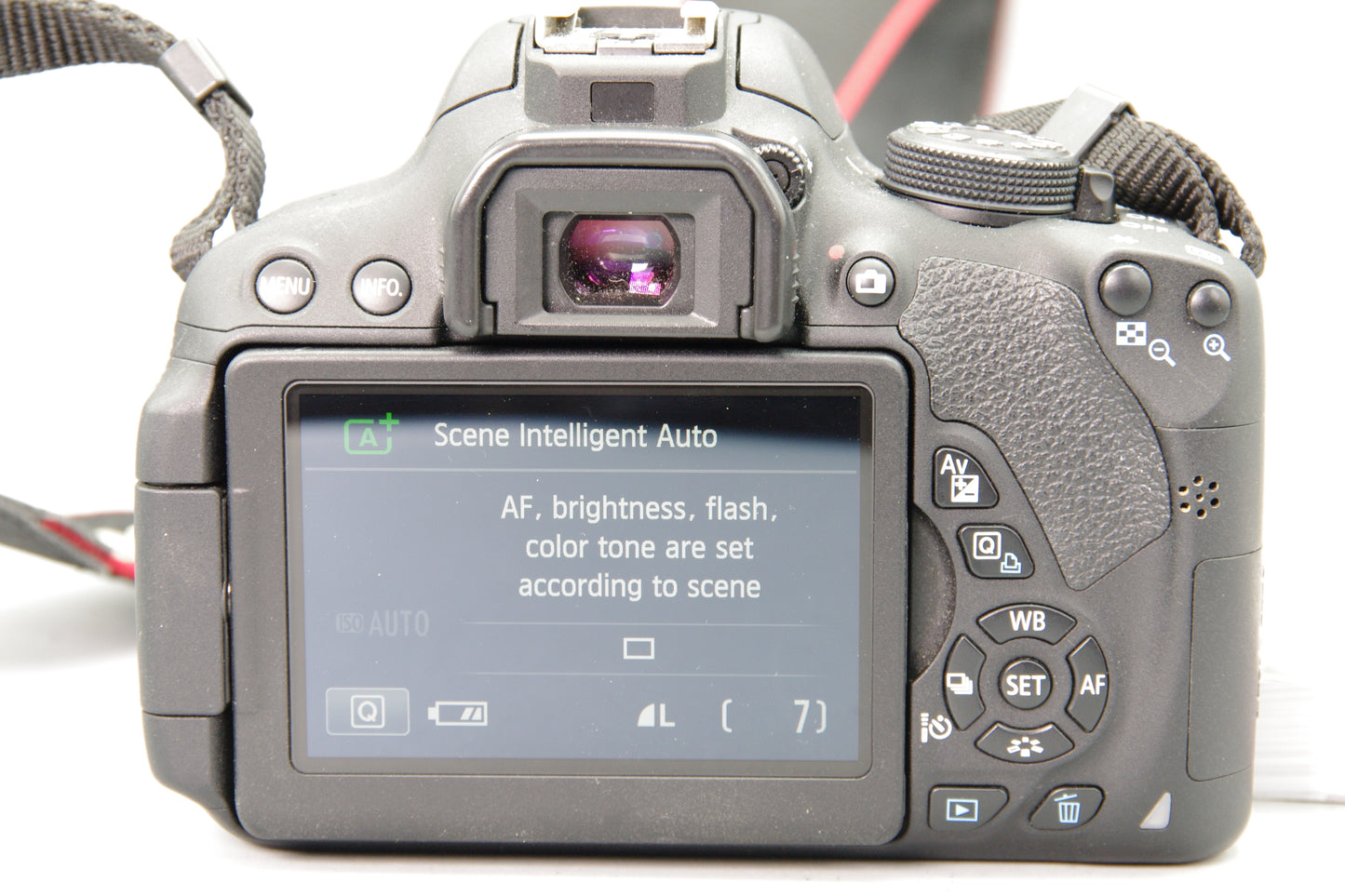 Canon EOS 700D DSLR + EF‑S 18–55mm II Lens – S/C 8315 With Instructions